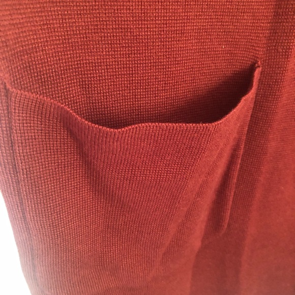 Round neck, button front with pockets, - Picture 4 of 5